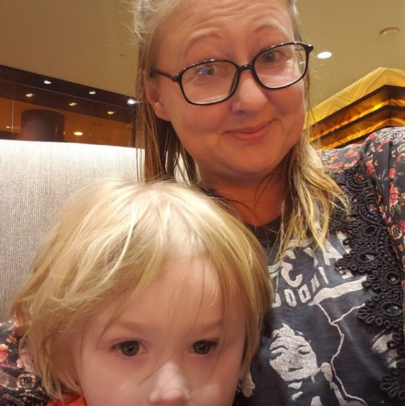 Meet your Posher, Chantae - Picture 1 of 1